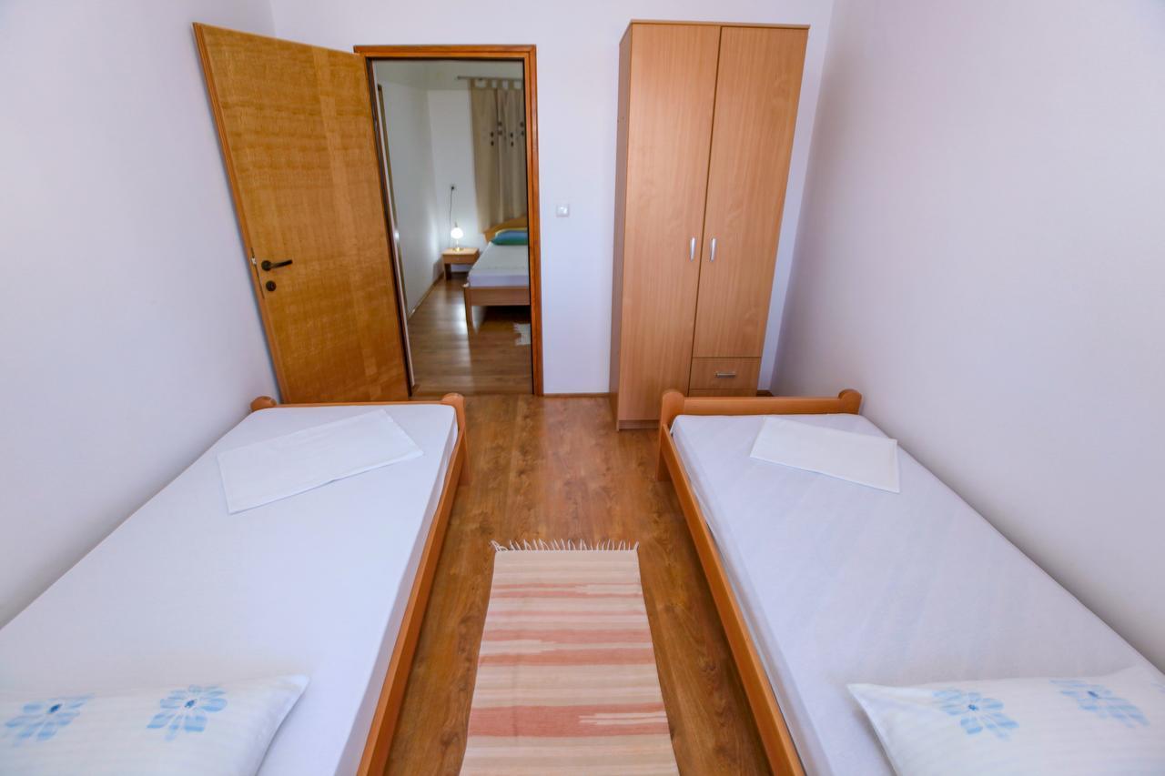 Apartments Dinko โนวาลยา ภายนอก รูปภาพ