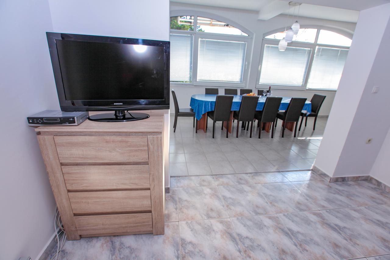 Apartments Dinko โนวาลยา ภายนอก รูปภาพ
